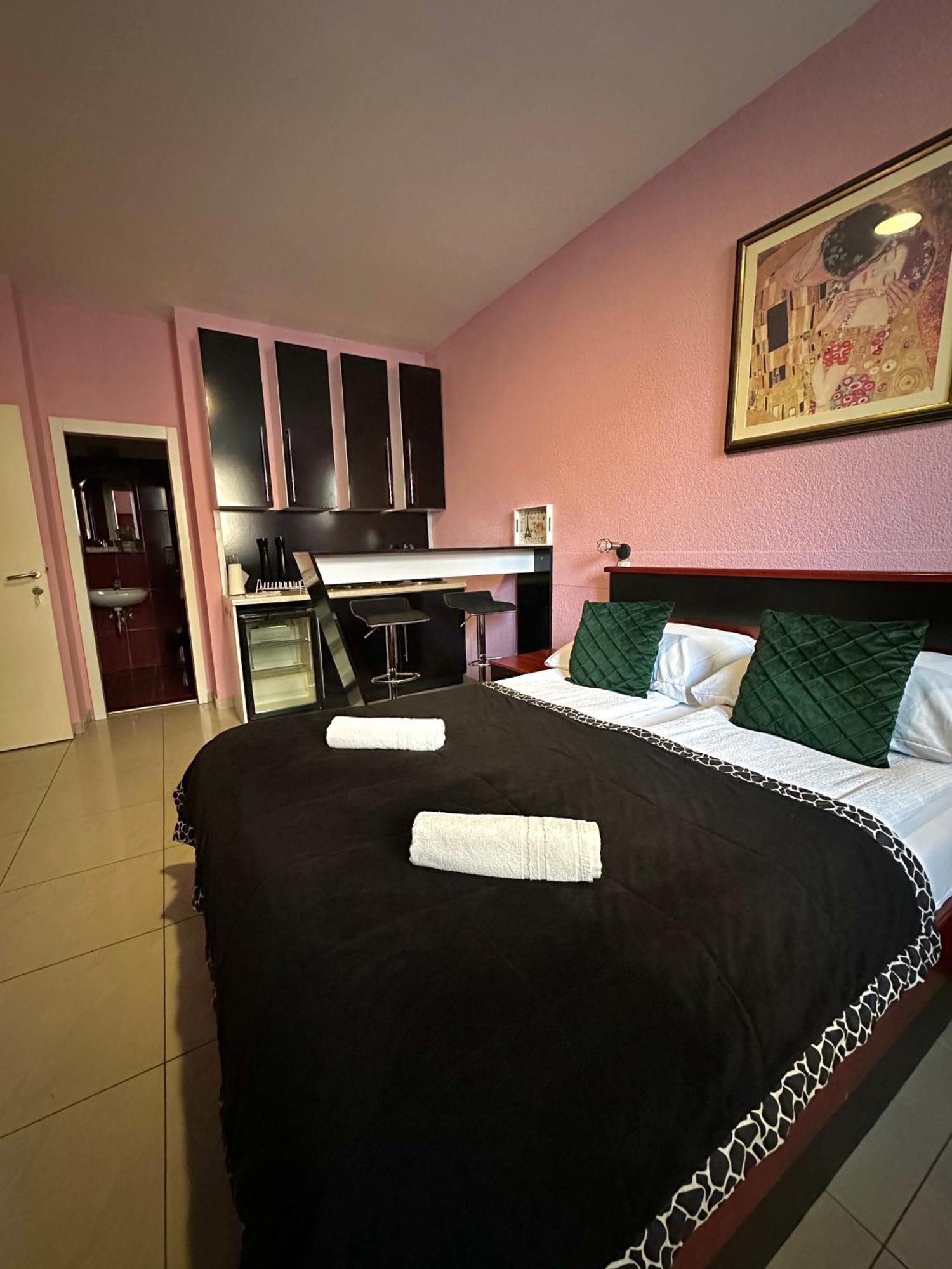 Hostel Herz Banja Luka Luaran gambar