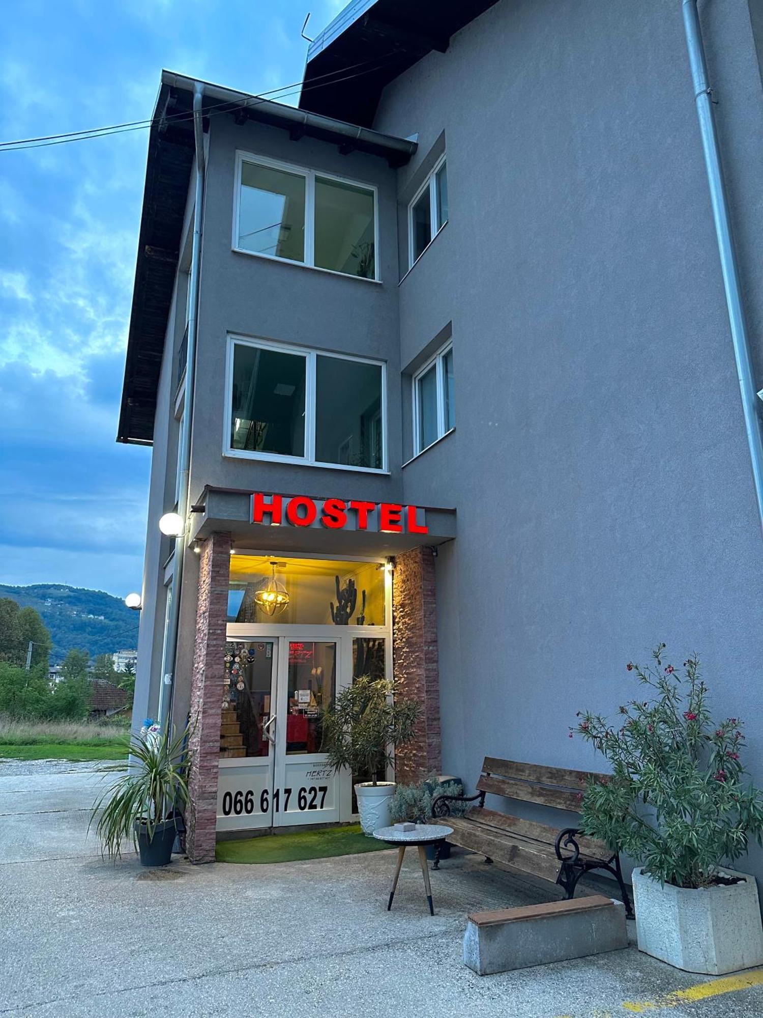 Hostel Herz Banja Luka Luaran gambar